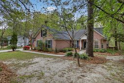 139 Charpia Avenue photo 4