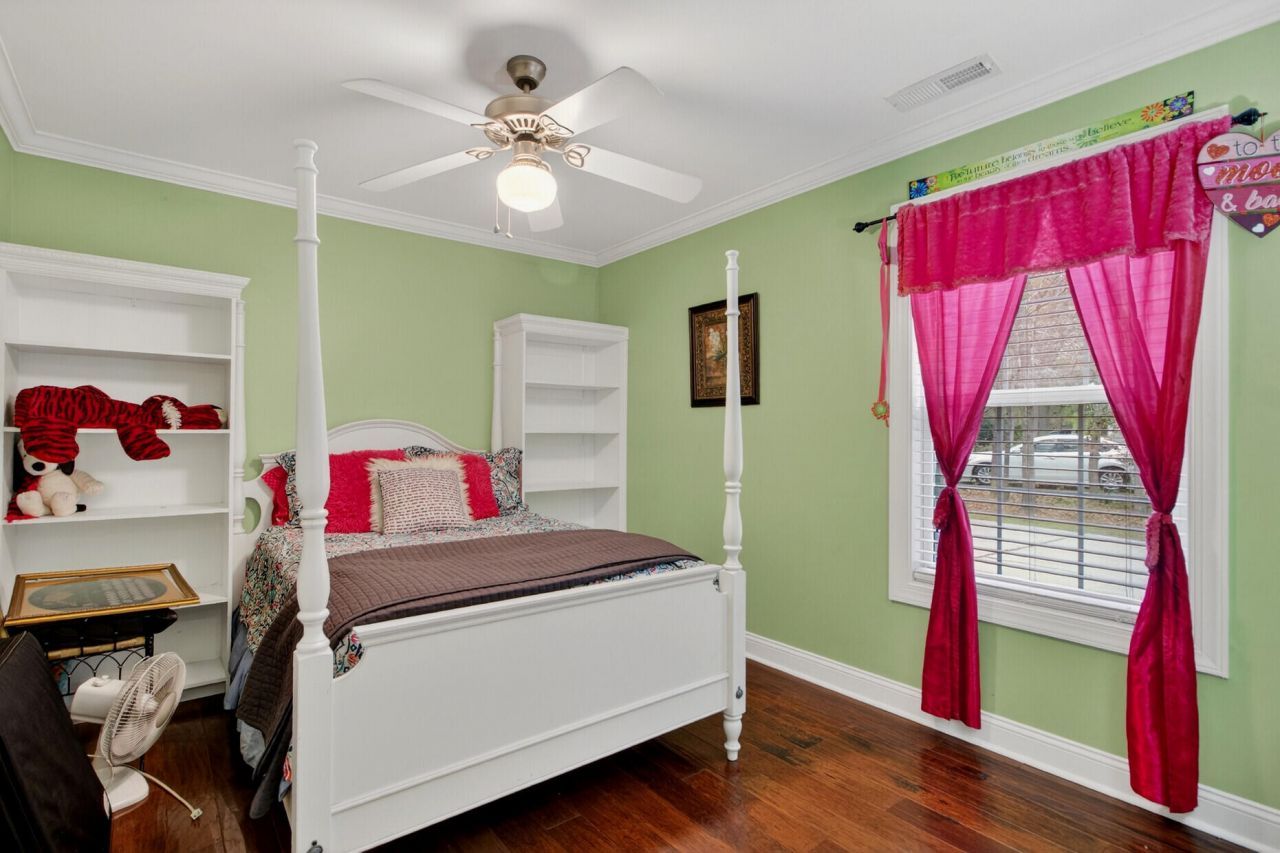 139 Charpia Avenue Photo 27