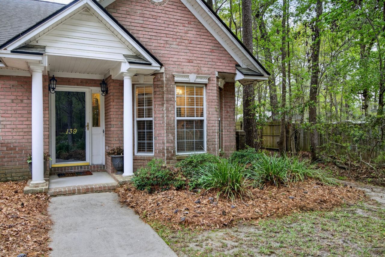 139 Charpia Avenue Photo 3