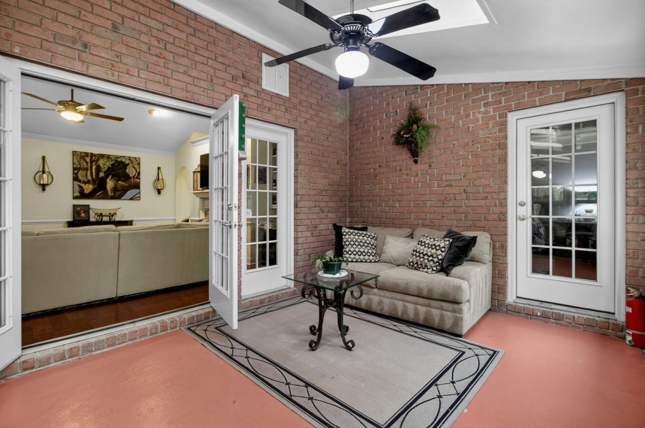 139 Charpia Avenue Photo 32