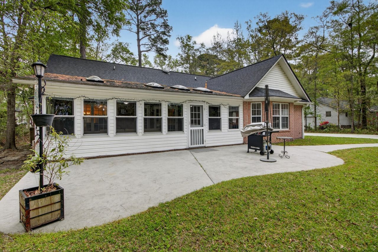 139 Charpia Avenue Photo 33