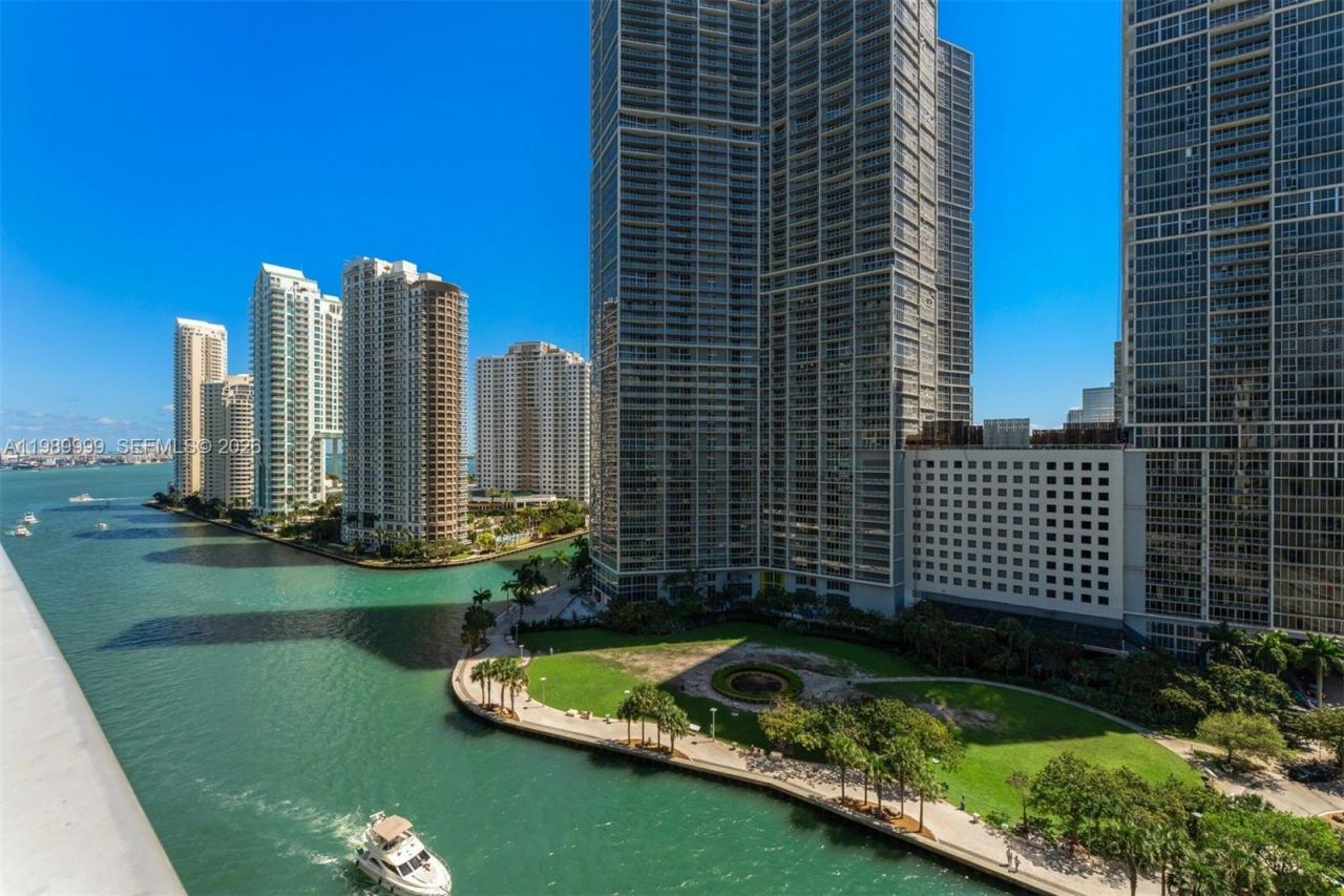 200 Biscayne Boulevard Way, Unit 1406, Miami, FL 33131 Photo