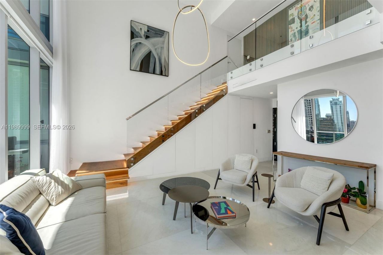 200 Biscayne Boulevard Way, Unit 1406, Miami, FL 33131 Photo