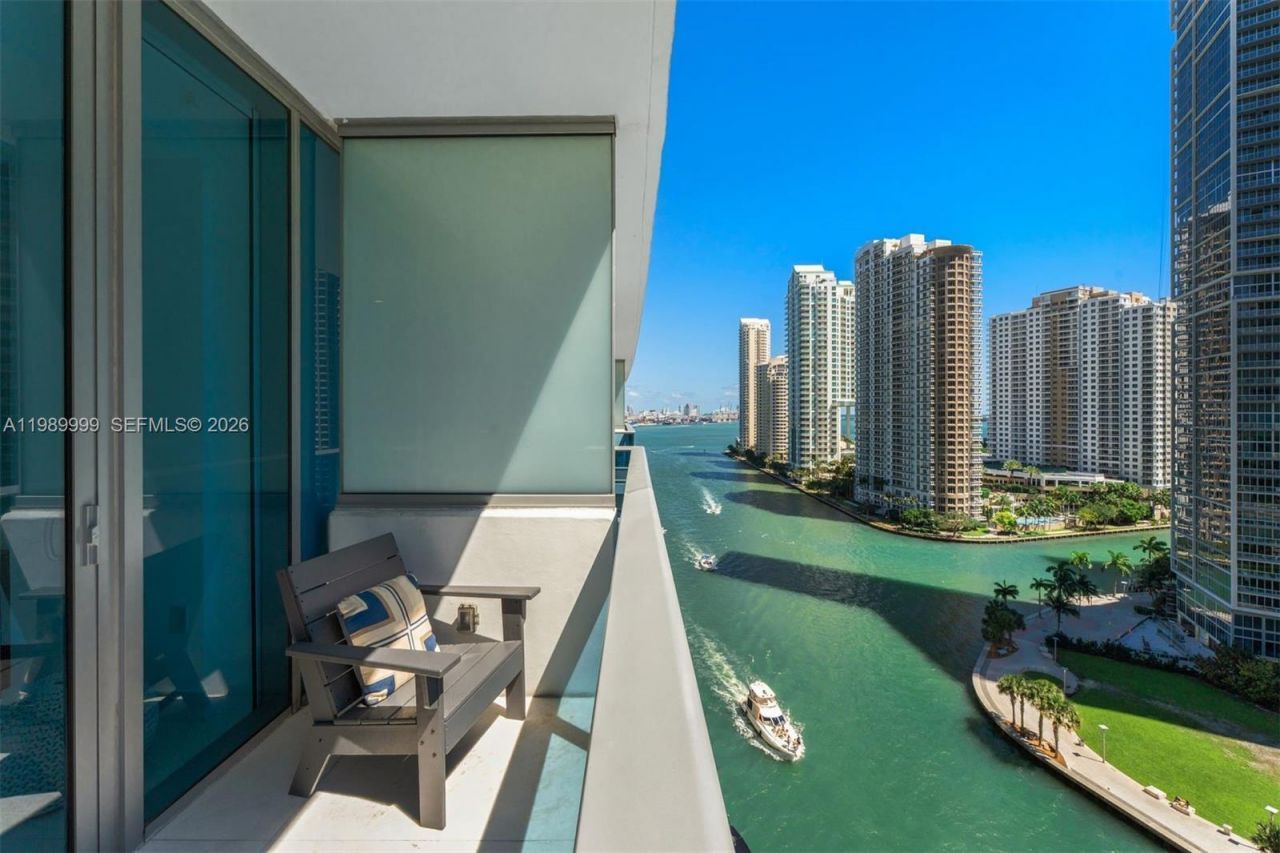 200 Biscayne Boulevard Way, Unit 1406, Miami, FL 33131 Photo