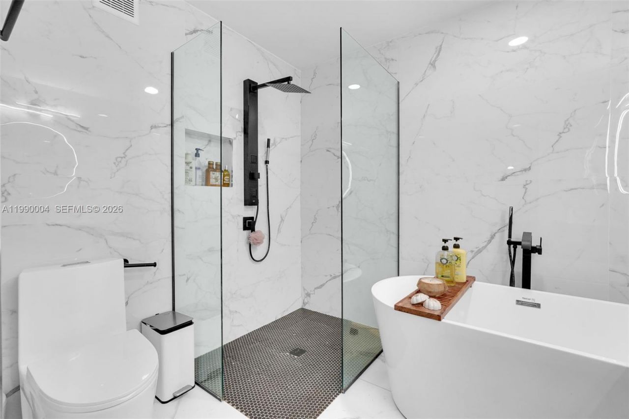 738 NE 90th St, Unit 207, Miami, FL 33138 Photo