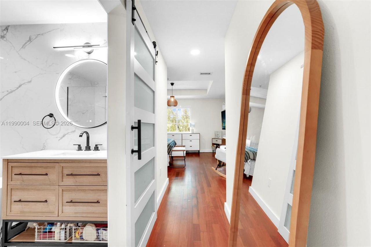 738 NE 90th St, Unit 207, Miami, FL 33138 Photo