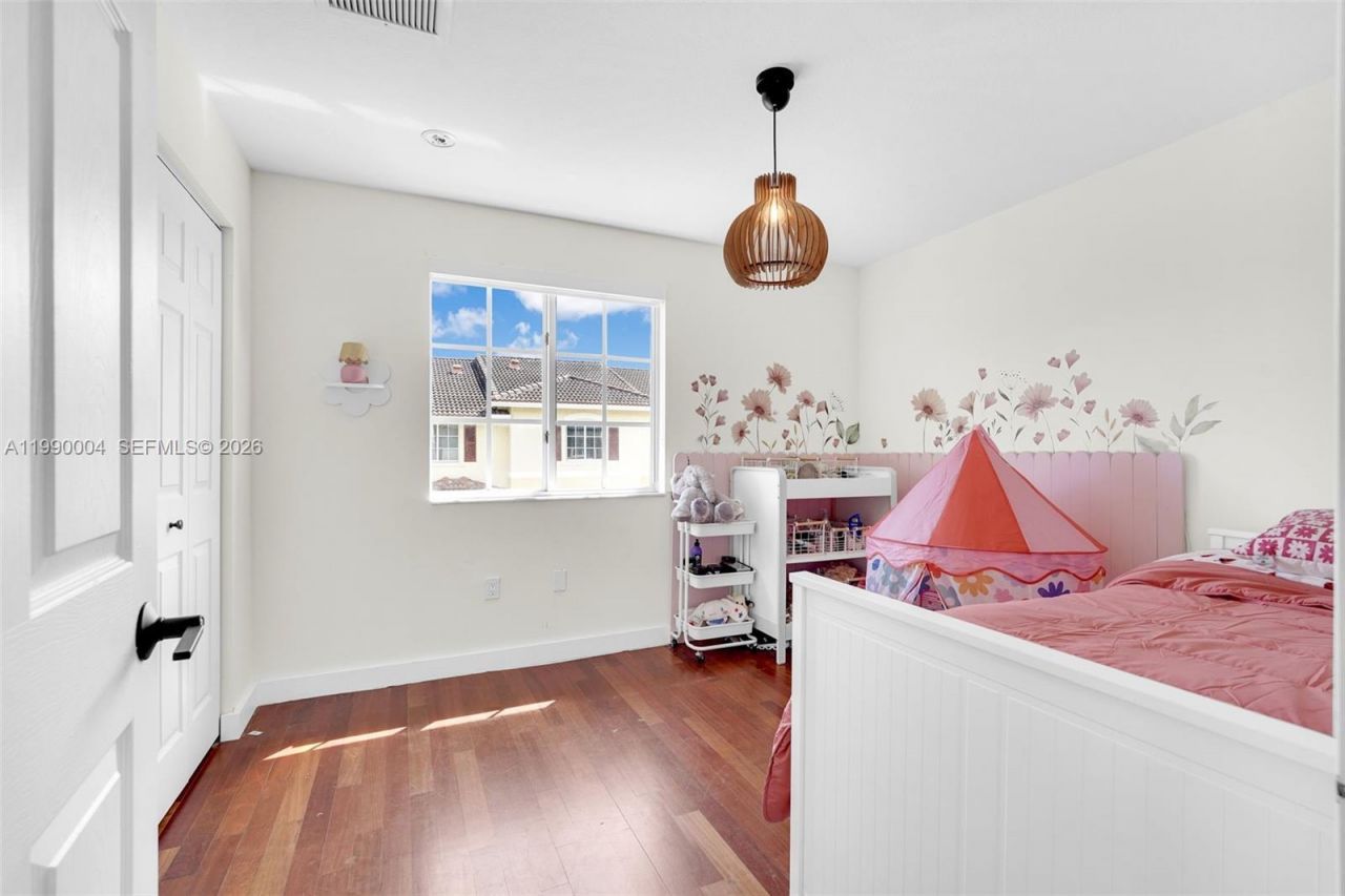 738 NE 90th St, Unit 207, Miami, FL 33138 Photo