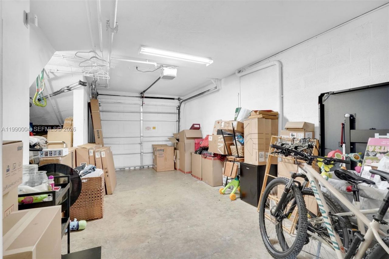 738 NE 90th St, Unit 207, Miami, FL 33138 Photo