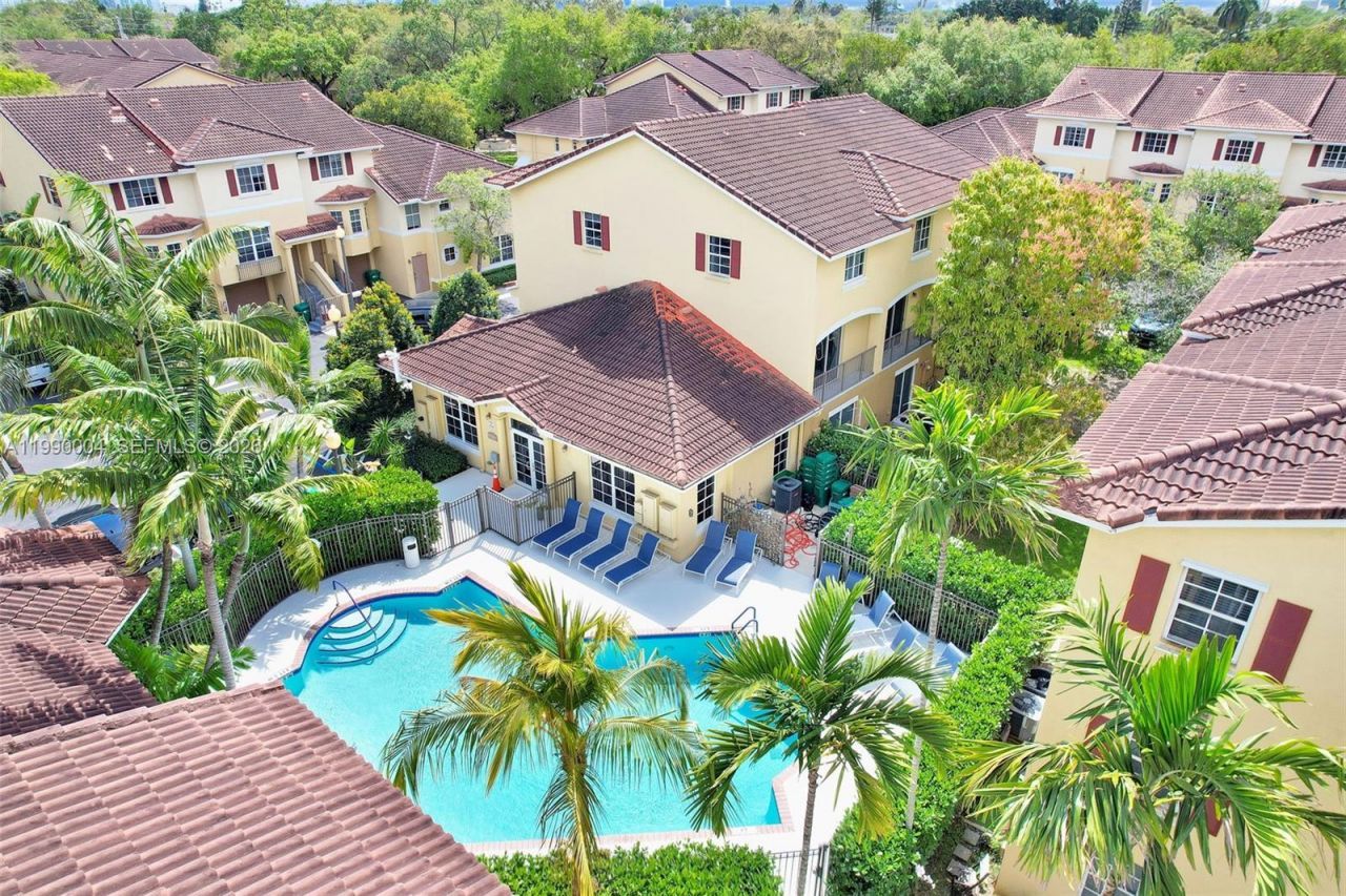 738 NE 90th St, Unit 207, Miami, FL 33138 Photo