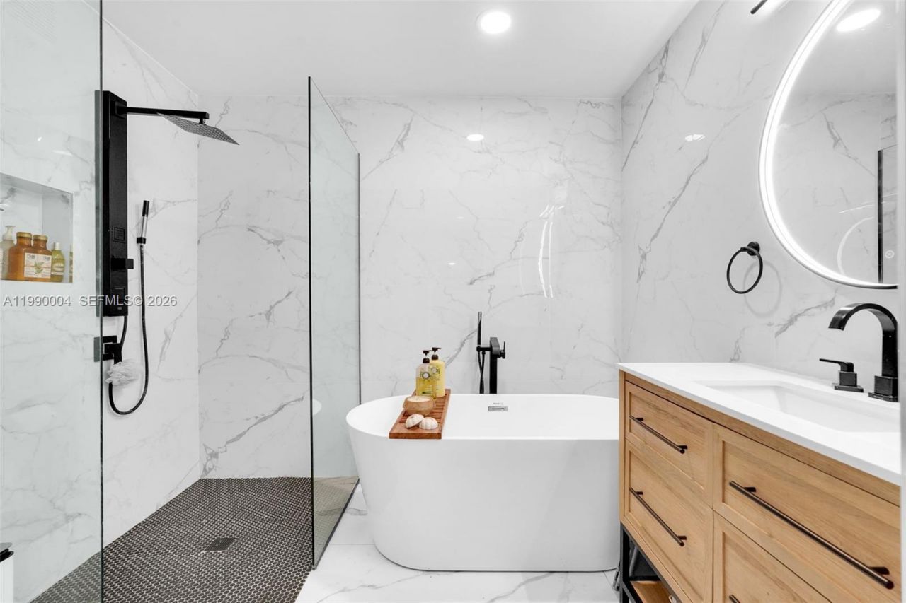 738 NE 90th St, Unit 207, Miami, FL 33138 Photo