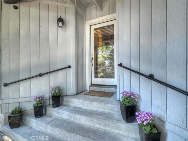 24607 Altdorf Drive, Crestline, CA 92325