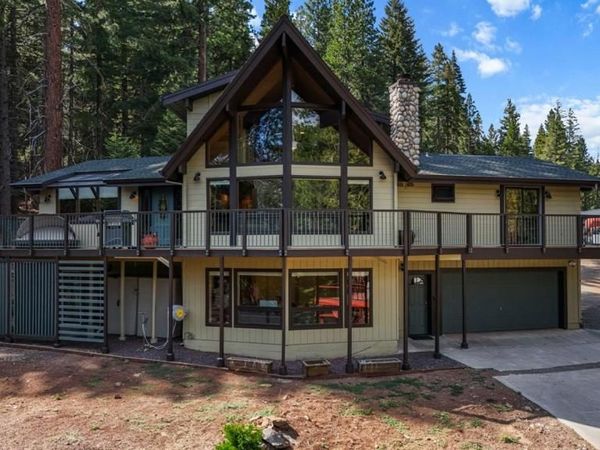 523 Peninsula Drive, Lake Almanor, CA 96137