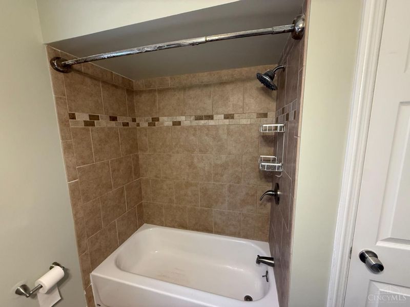 6817 Withany Avenue, Cincinnati, OH 45213 Photo 10