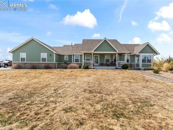 685 Green Gables Way, Bennett, CO 80102