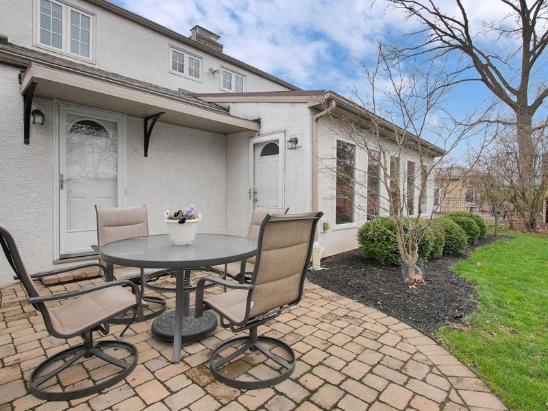 2577 Westmont Boulevard, Columbus, OH 43221 Photo 47