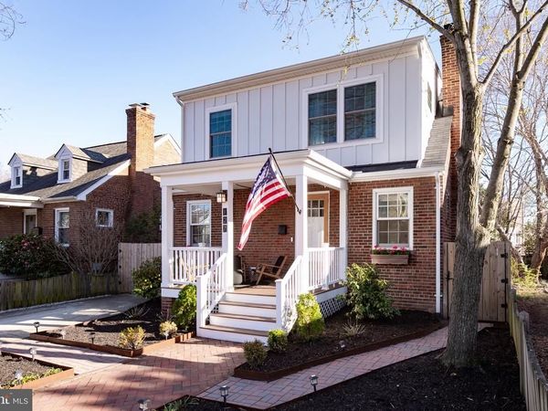 127 E WALNUT STREET, ALEXANDRIA, VA 22301