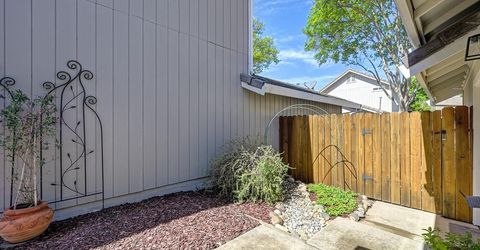 1141 Sandy Creek Dr, Folsom, CA 95630 Photo