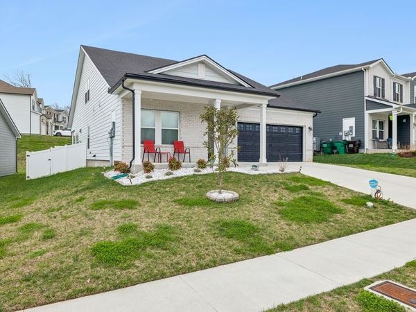 4877 Myra Dr, Hermitage, TN 37076