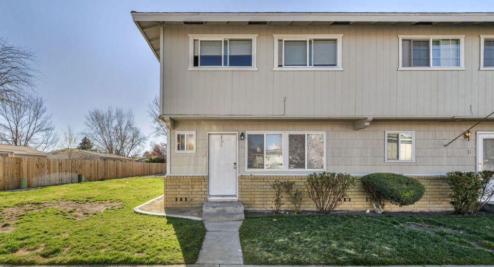1365 Kittyhawk Avenue, Unit APT A, Gardnerville, NV 89410 Photo