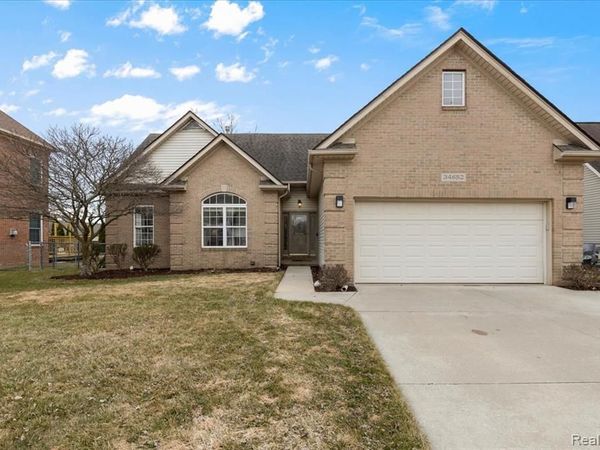 34652 Rosebud Lane, Richmond, MI 48062