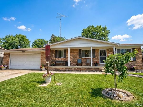 527 Leland Street, Flushing, MI 48433