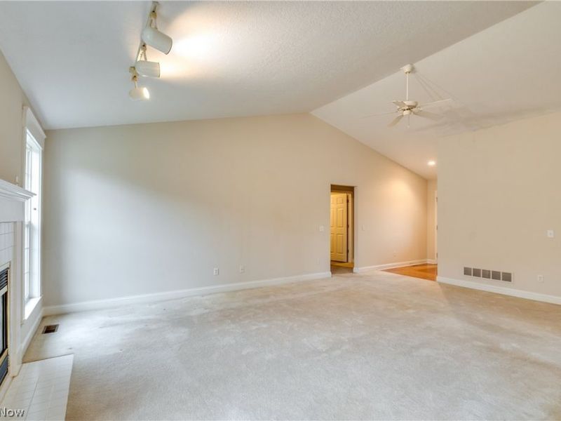 4046 Lindbergh Avenue NW, Canton, OH 44718 Photo 11