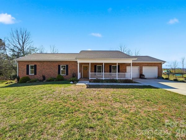 976 Amherst Road , Morganton, NC 28655