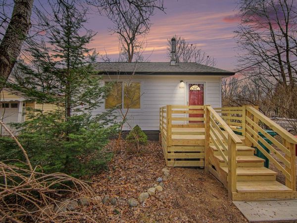 808 E Cross Street, Ypsilanti, MI 48198