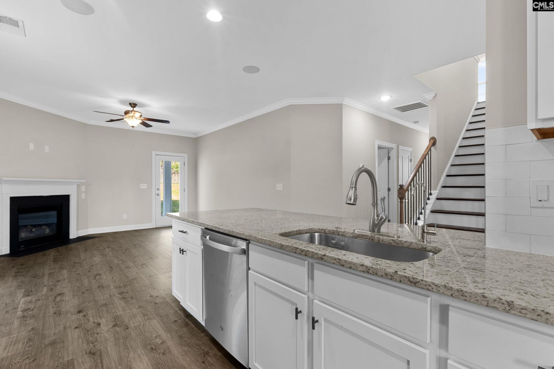 703 Mayflower Trail Photo 17