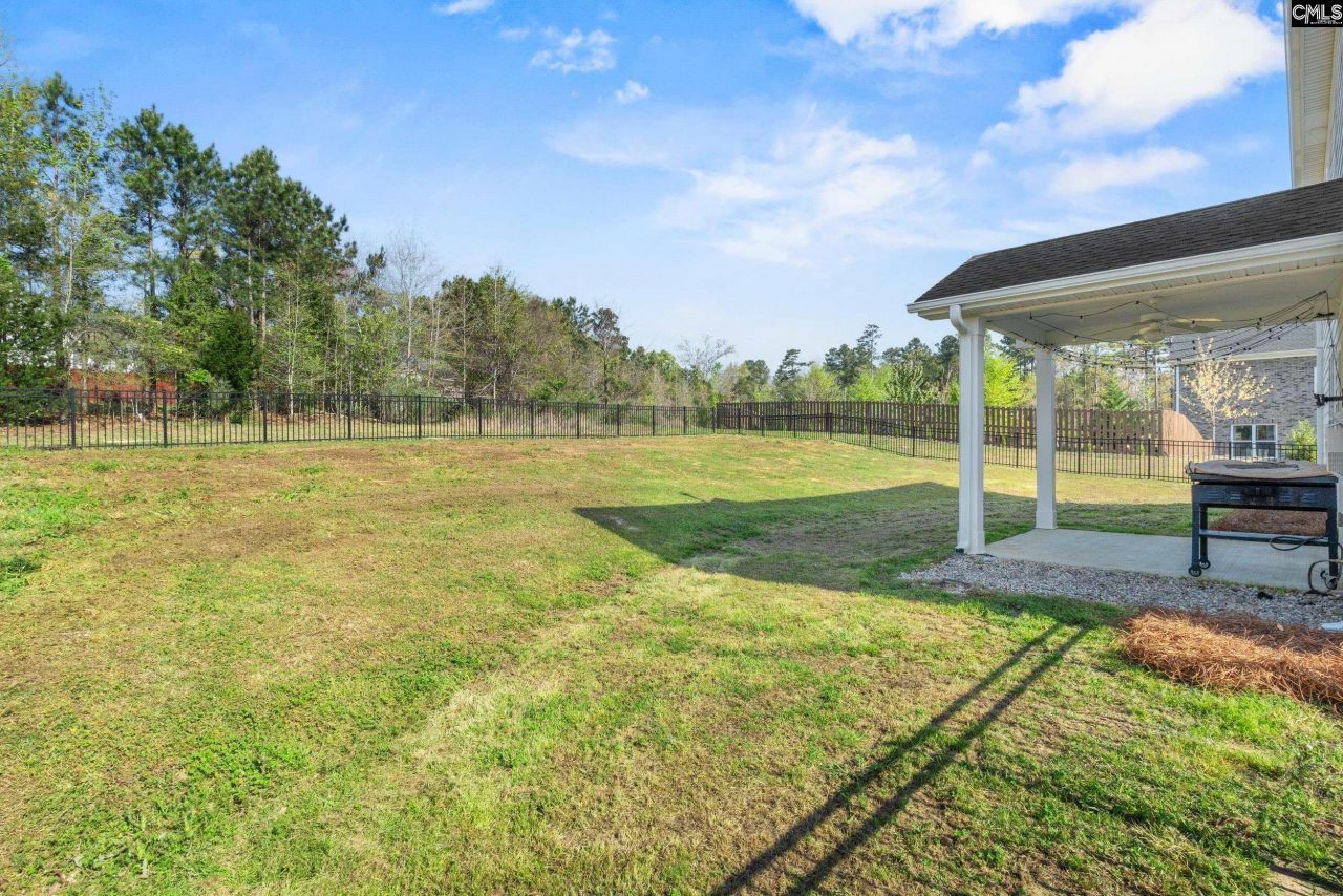 703 Mayflower Trail Photo 32