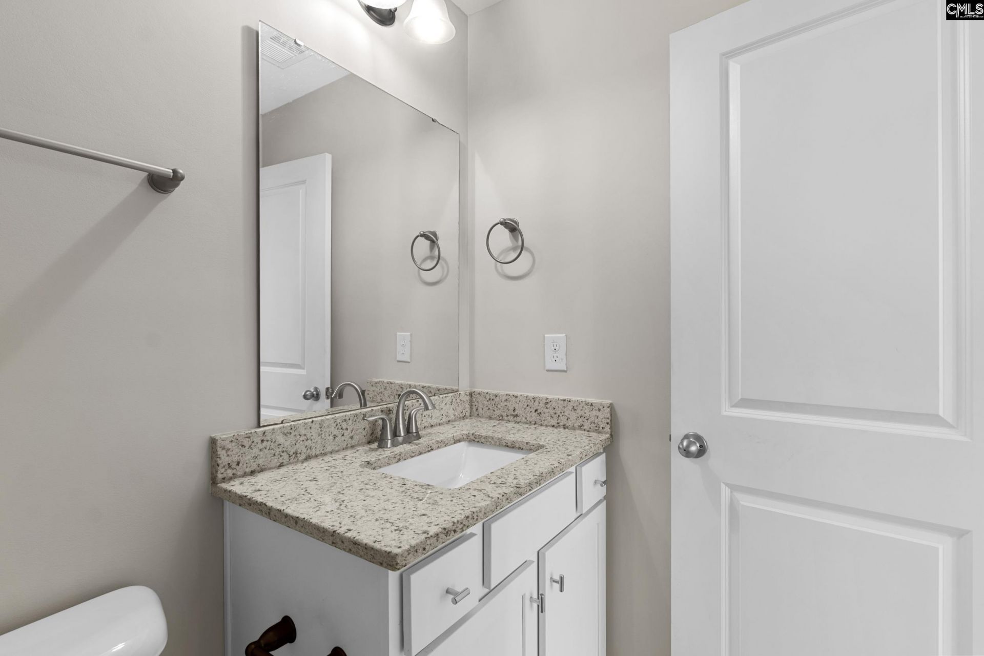 703 Mayflower Trail Photo 36