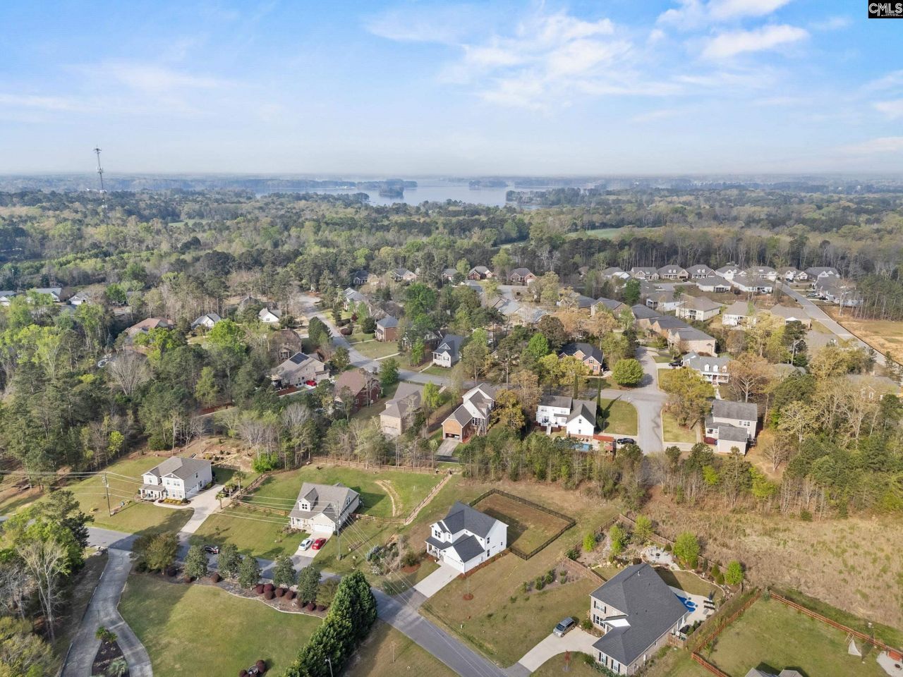 703 Mayflower Trail Photo 39