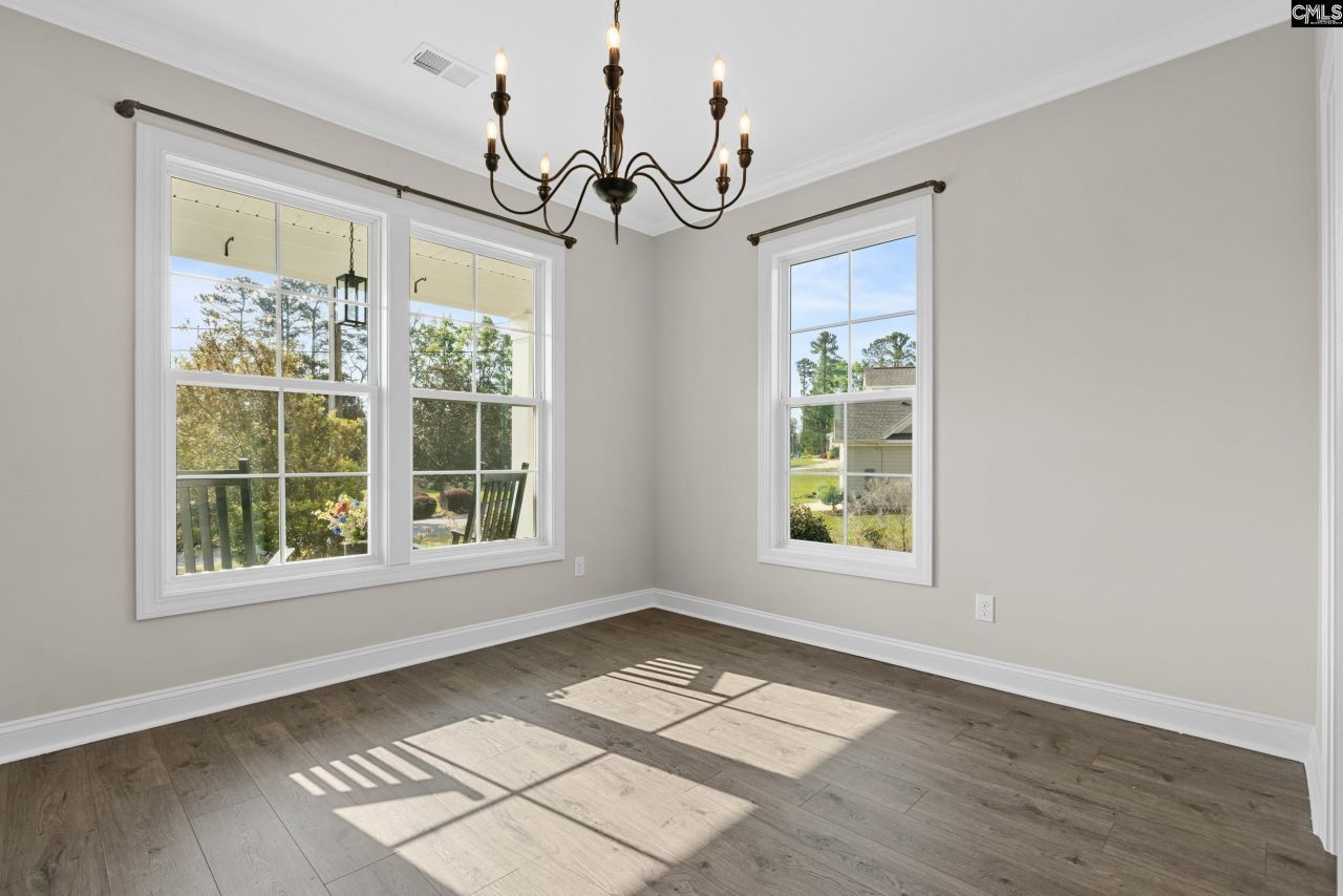 703 Mayflower Trail Photo 4