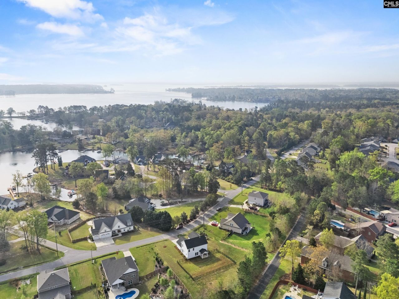 703 Mayflower Trail Photo 41