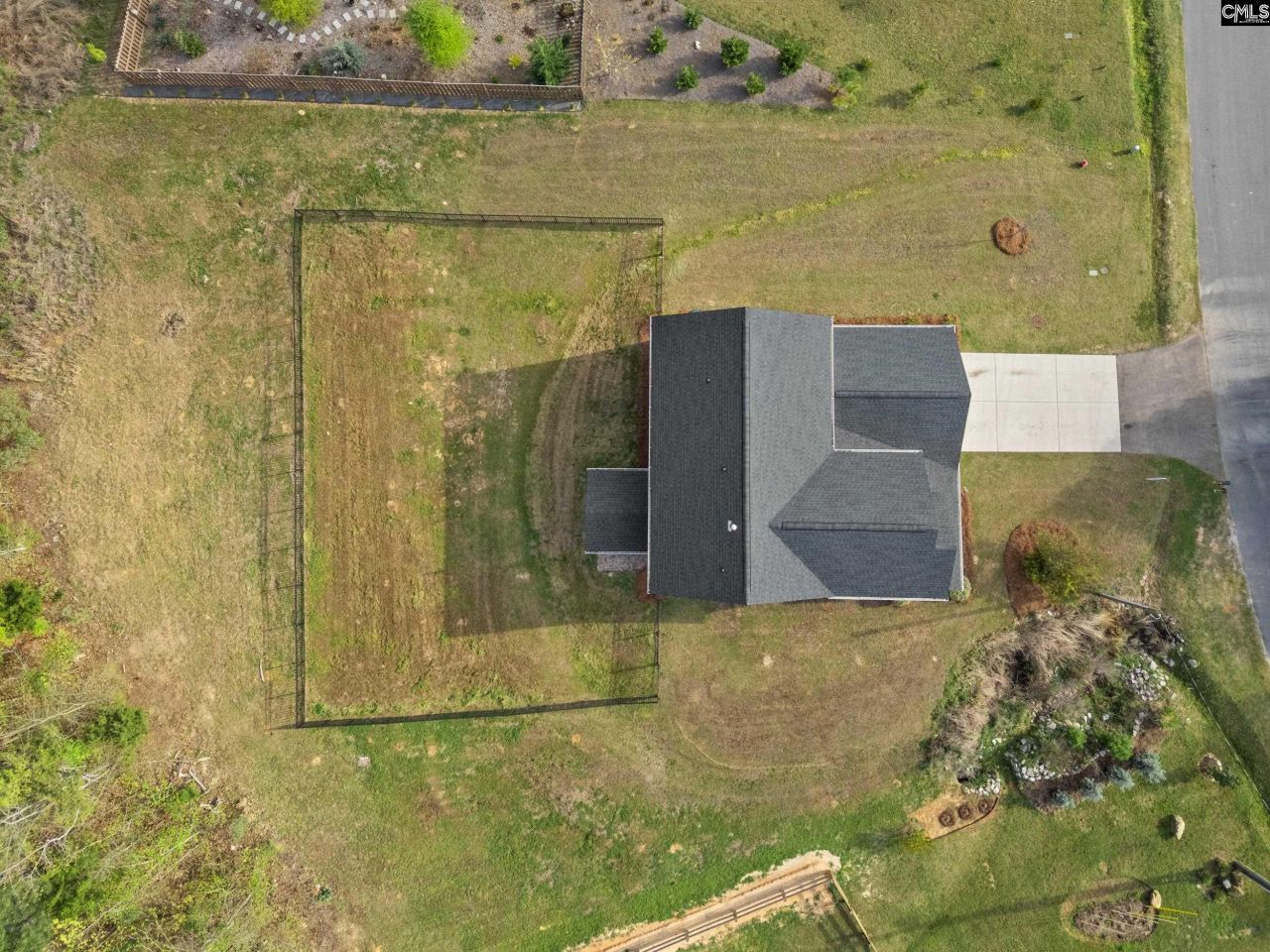 703 Mayflower Trail Photo 44