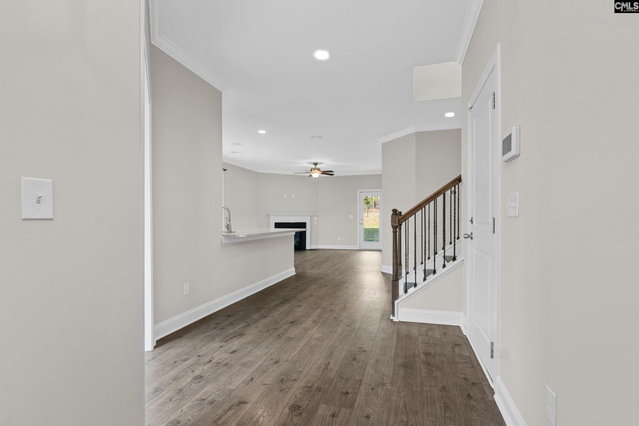 703 Mayflower Trail Photo 6