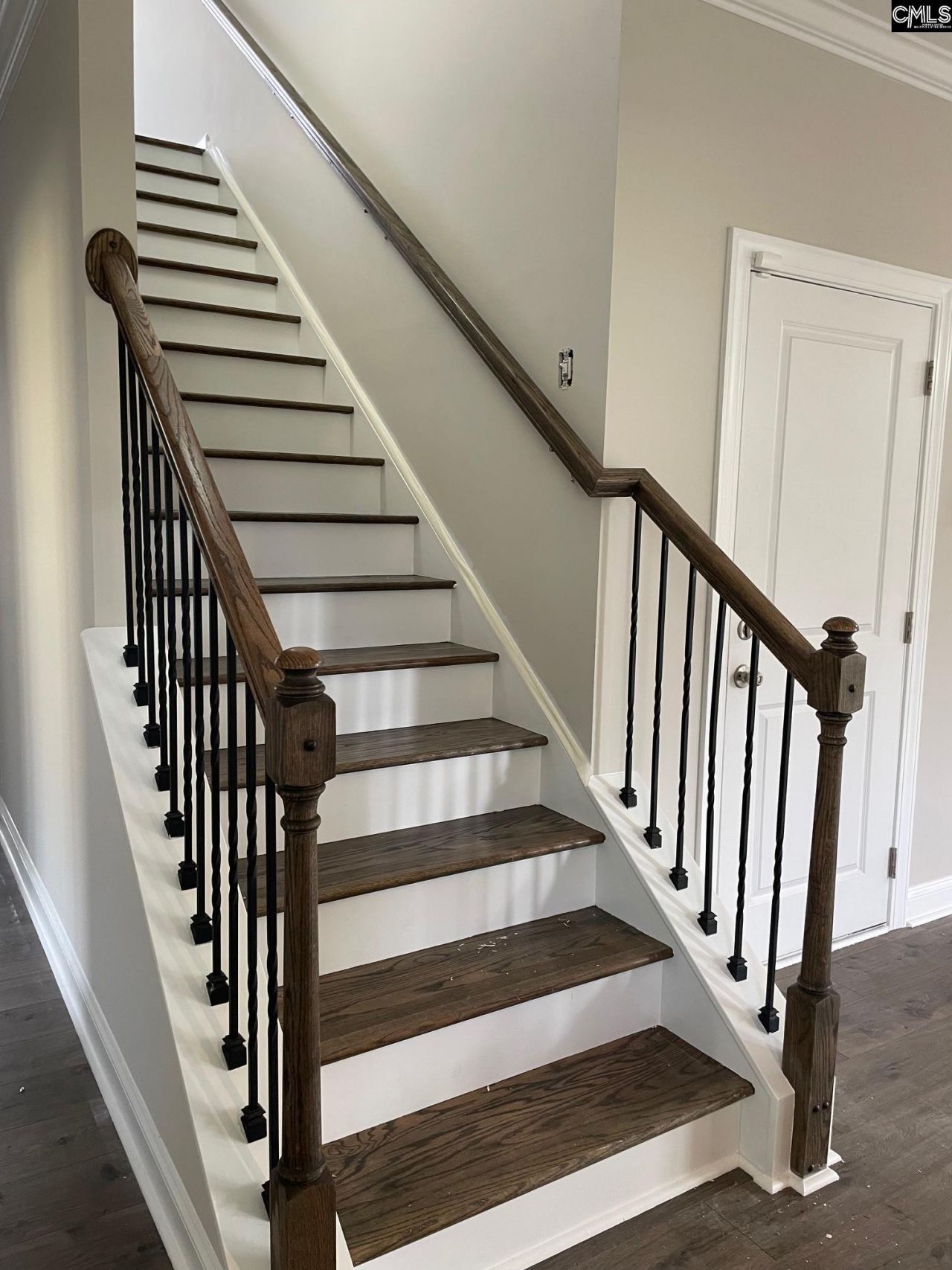 703 Mayflower Trail Photo 7