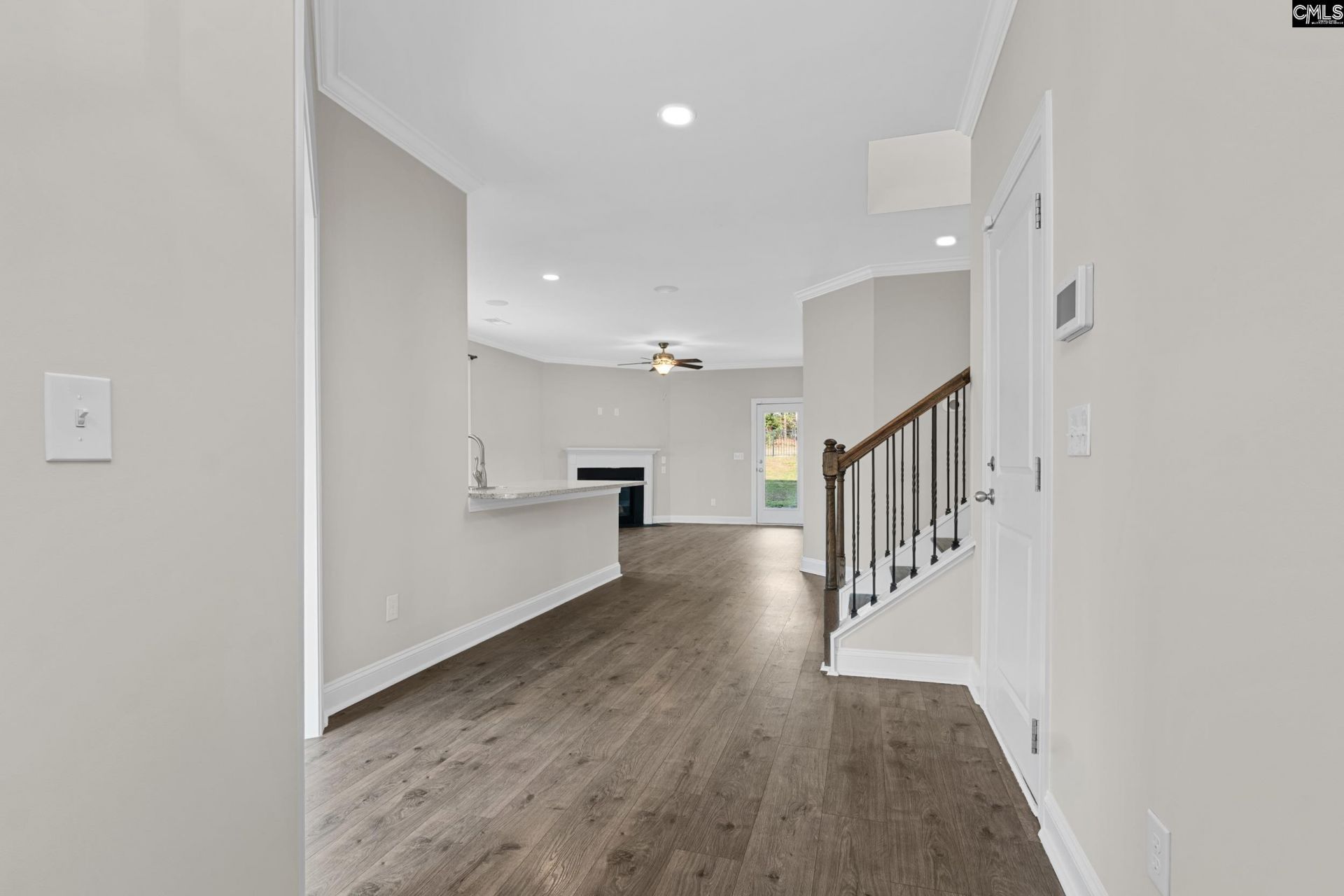 703 Mayflower Trail Photo 7