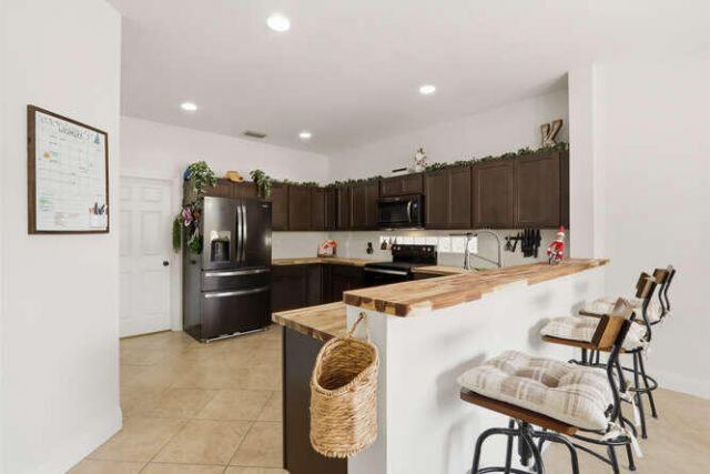 1085 Center Stone Lane, Riviera Beach, FL 33404 Photo