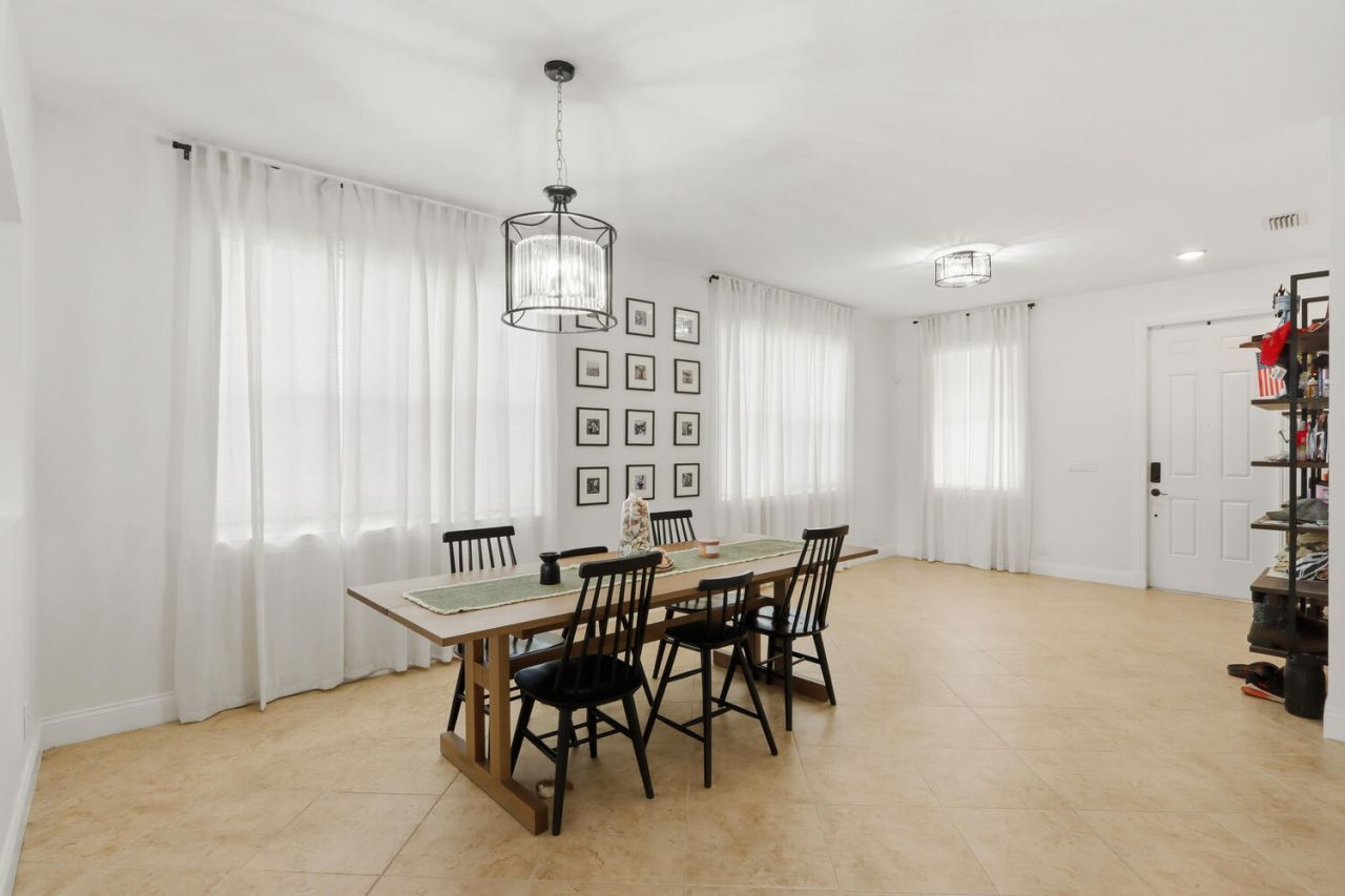 1085 Center Stone Lane, Riviera Beach, FL 33404 Photo