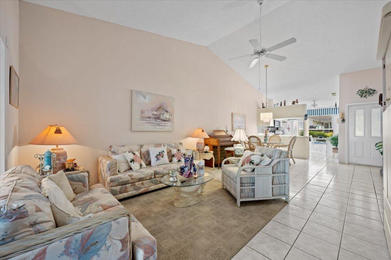 10831 SE Sea Pines Circle, Hobe Sound, FL 33455 Photo
