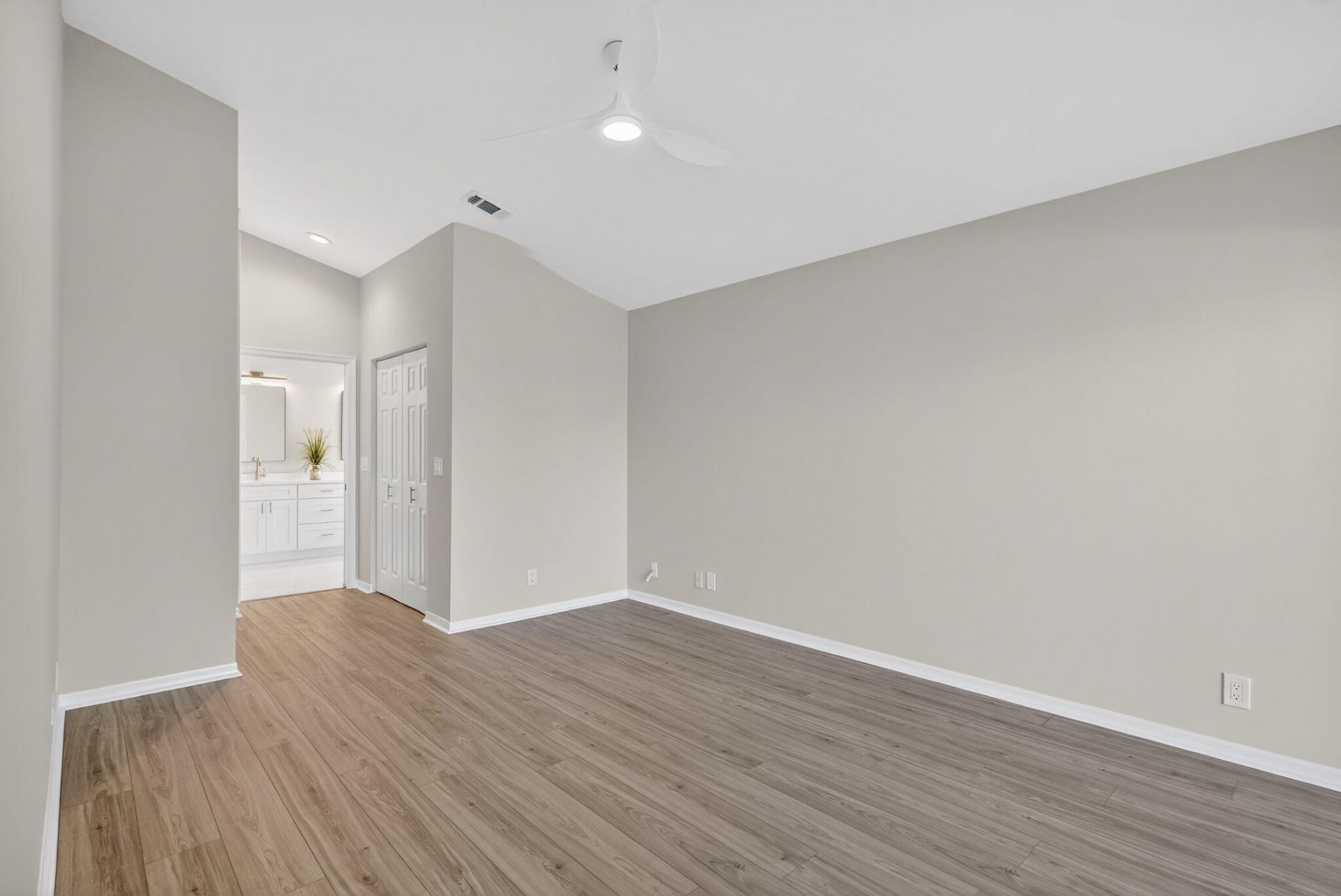 2142 SW Olympic Club Terrace, Palm City, FL 34990 Photo