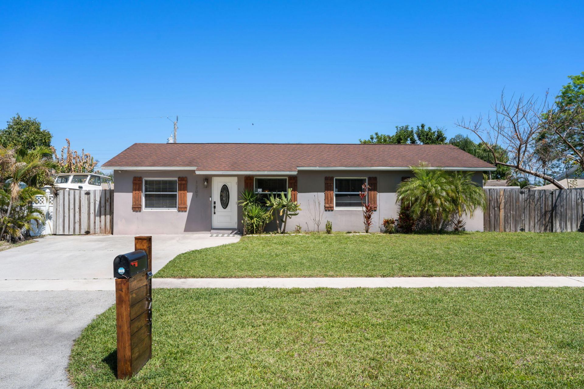 1207 Sioux Street, Jupiter, FL 33458 Photo