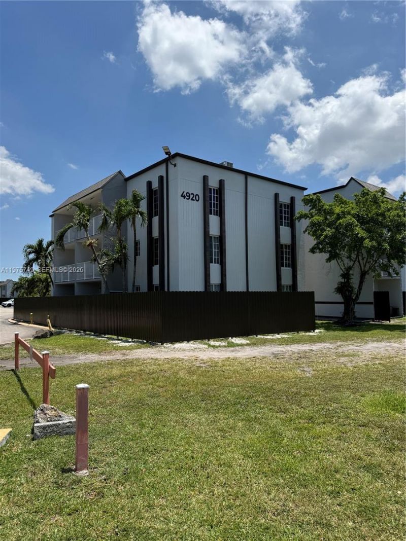 4920 NW 79th Ave, Unit 205, Doral, FL 33166 Photo
