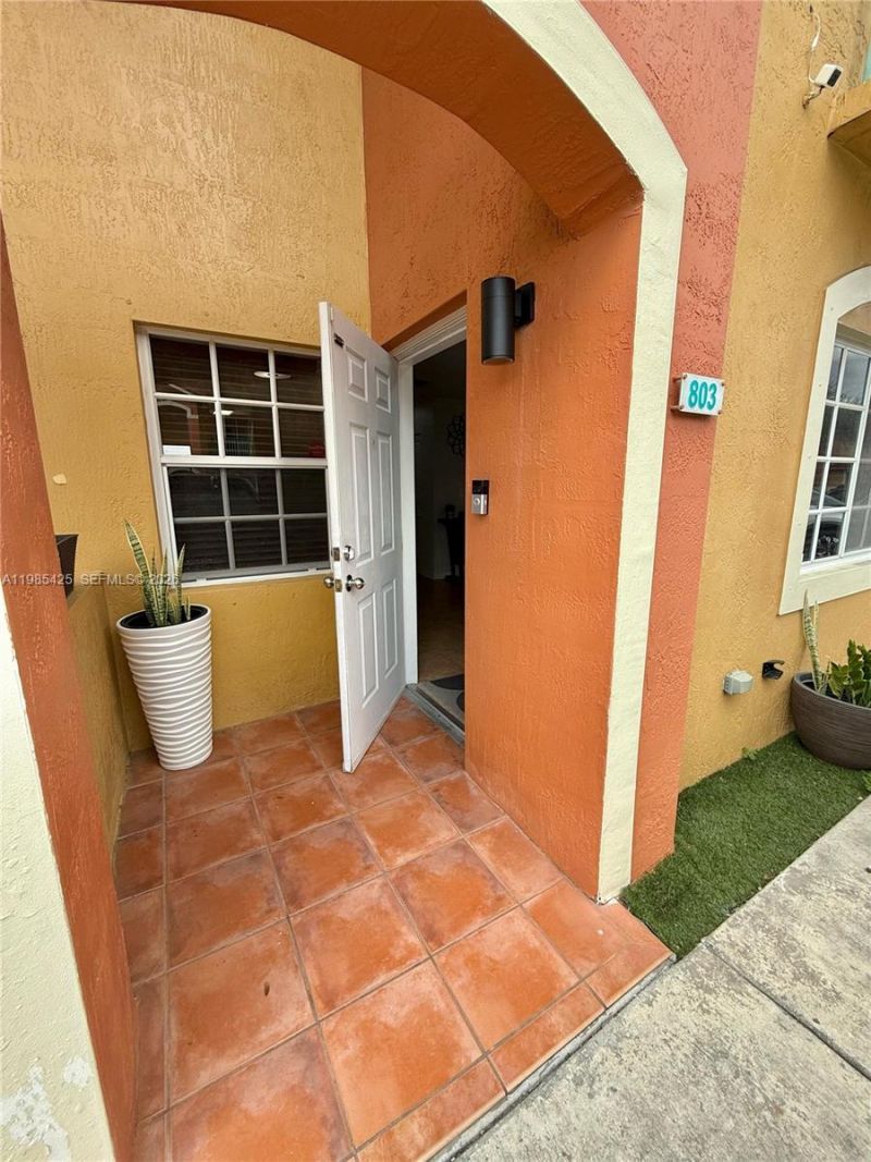7255 NW 173rd Dr, Unit 803-8, Hialeah, FL 33015 Photo