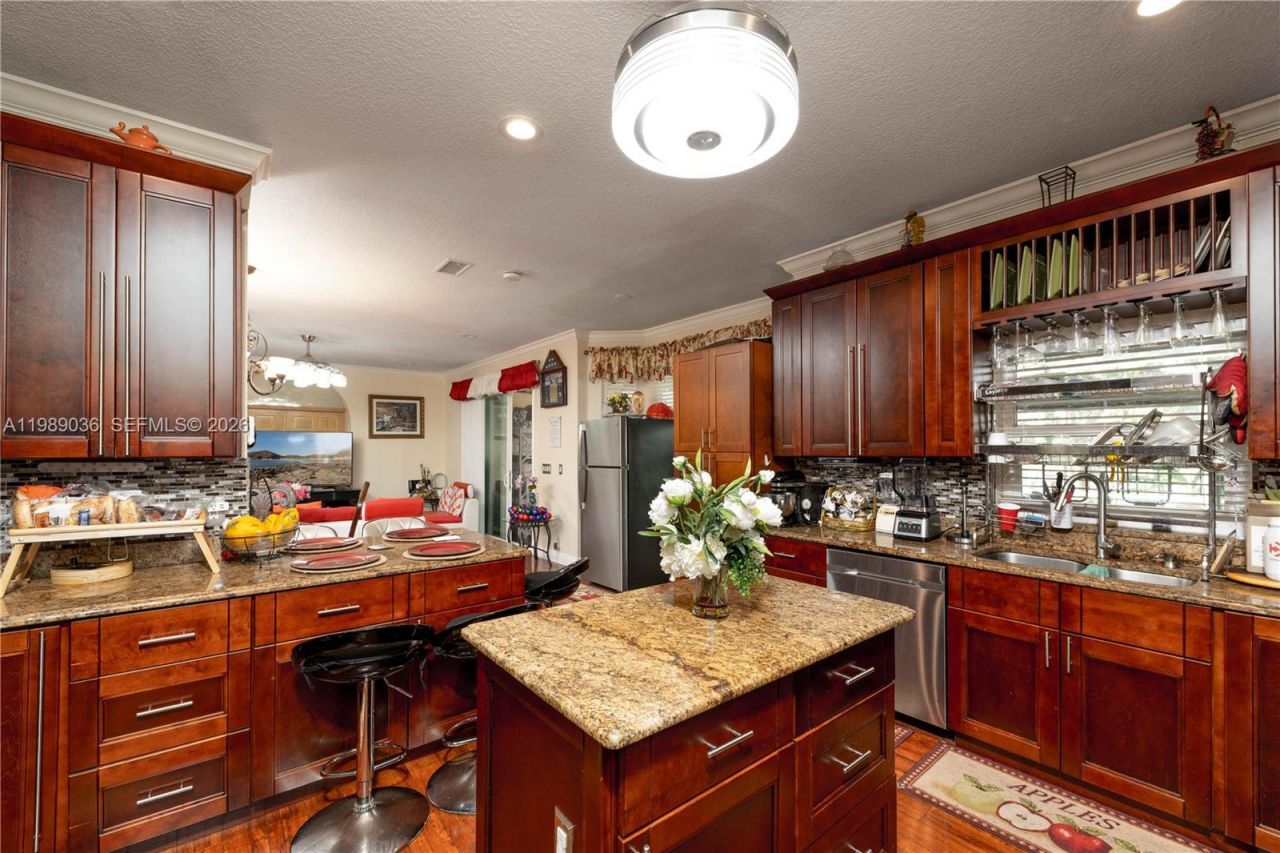 17211 SW 12th St, Pembroke Pines, FL 33029 Photo