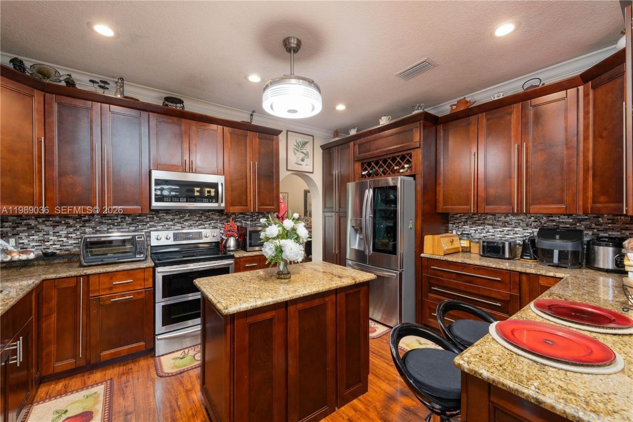 17211 SW 12th St, Pembroke Pines, FL 33029 Photo