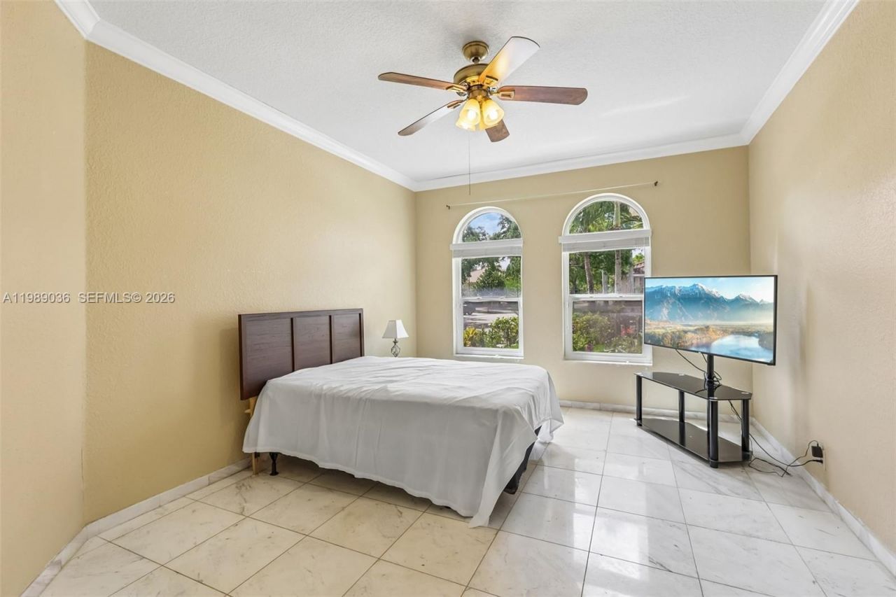 17211 SW 12th St, Pembroke Pines, FL 33029 Photo