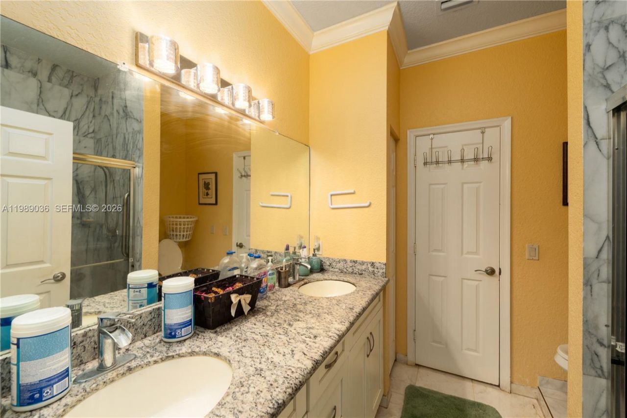 17211 SW 12th St, Pembroke Pines, FL 33029 Photo