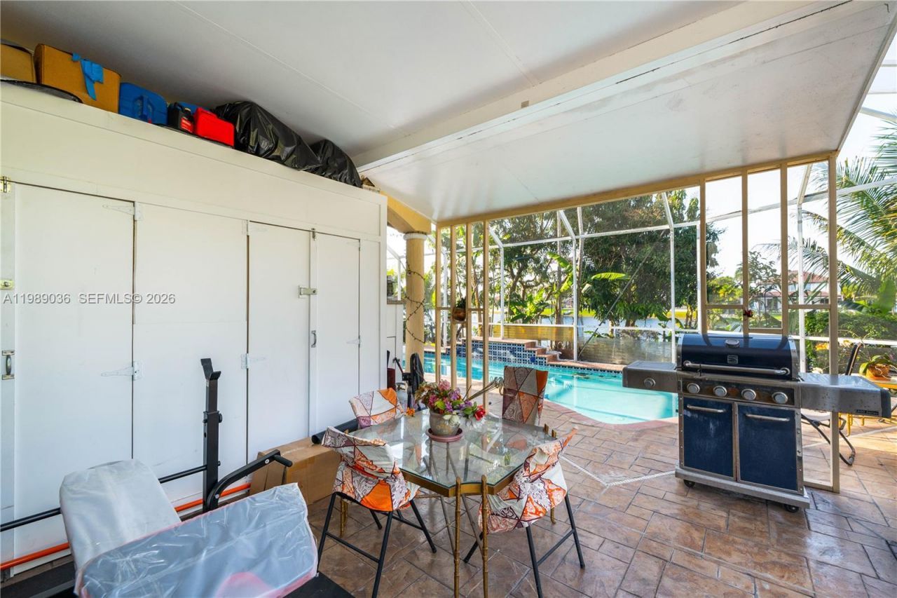 17211 SW 12th St, Pembroke Pines, FL 33029 Photo